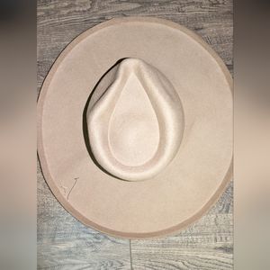 Olive and pique wide brim hat